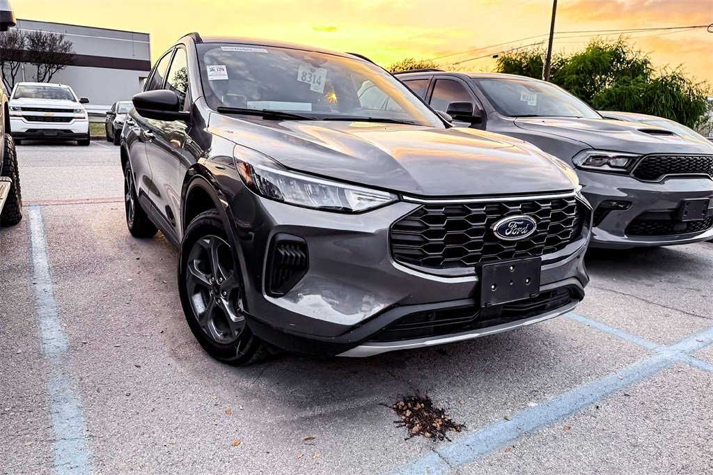 Used 2025 Ford Escape ST-Line