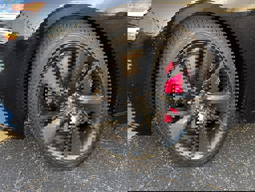 Used 2022 Genesis G70 3.3T image 11