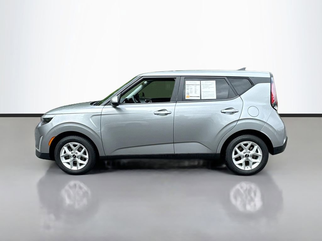 Used 2024 Kia Soul LX w/ Option Group 015 FWD image 4