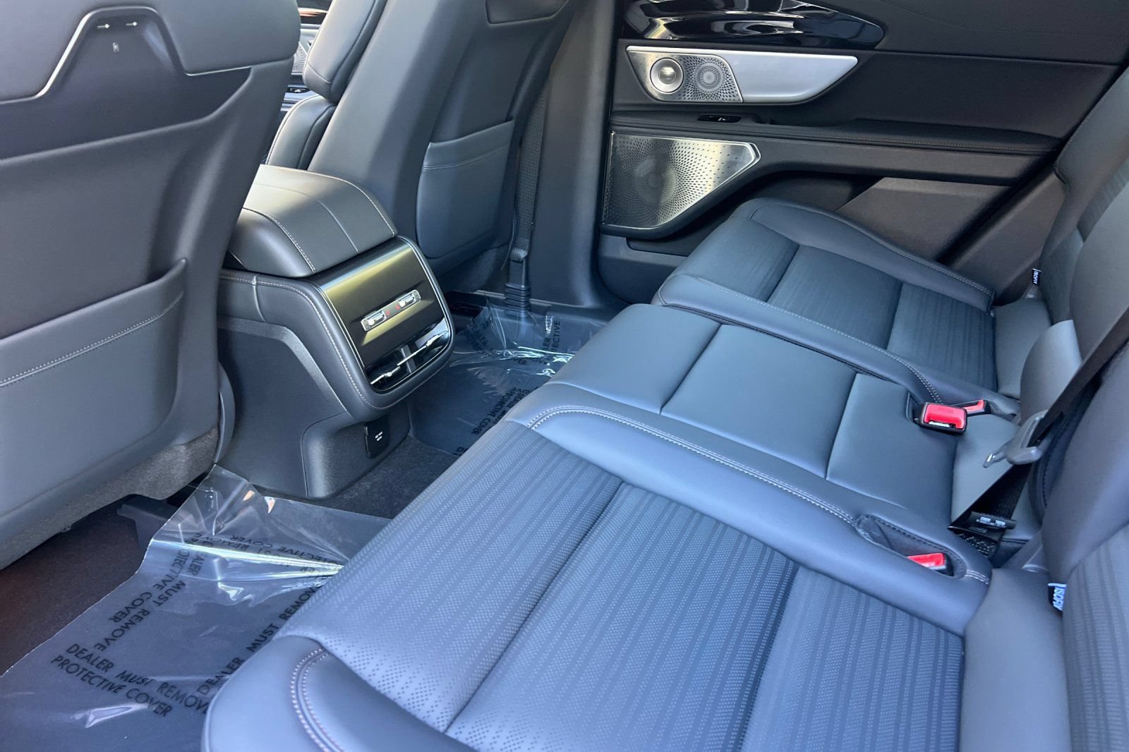 New 2026 Lincoln Nautilus Reserve AWD/4WD image 9