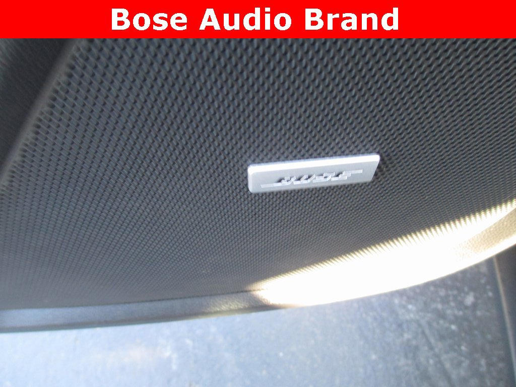 Used 2021 Chevrolet Traverse LT w/ LT Premium Package image 17