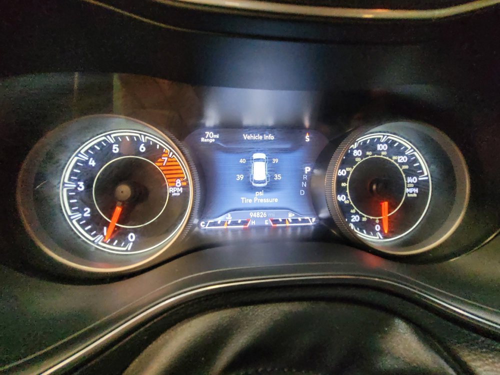 Used 2019 Jeep Cherokee Limited AWD/4WD image 23