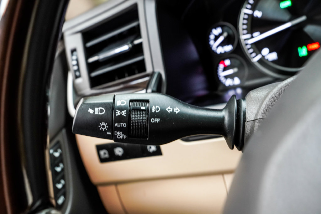 Used 2018 Lexus LX 570 4WD image 44