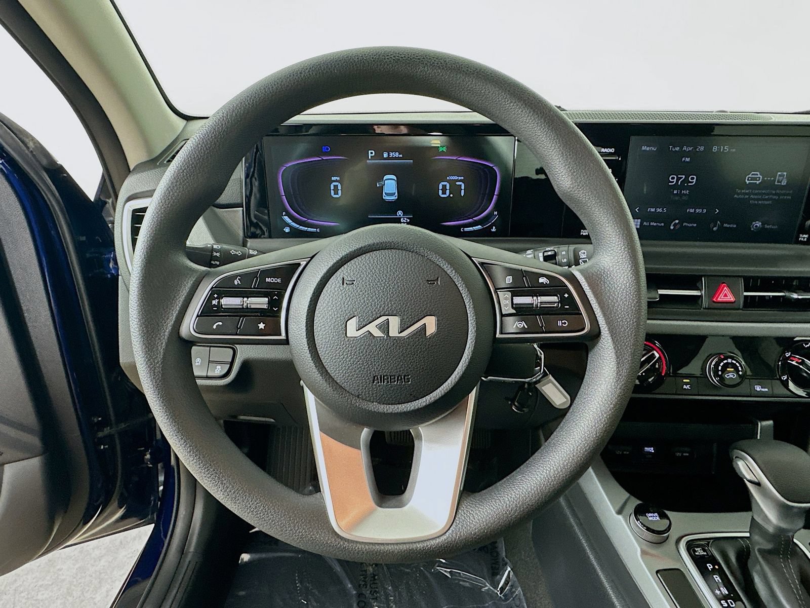 Used 2025 Kia Seltos LX AWD/4WD image 11