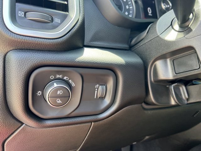 Certified 2026 RAM 2500 Big Horn AWD/4WD image 30