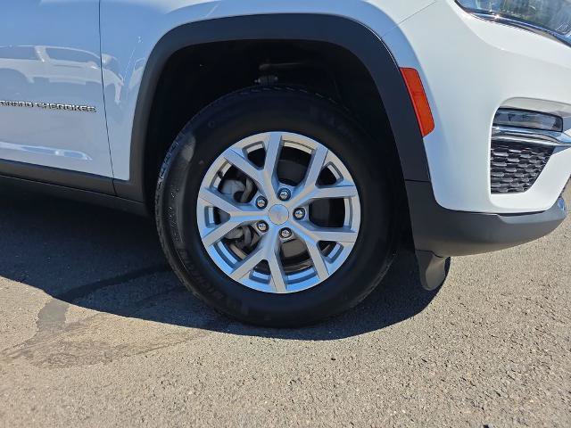 Used 2023 Jeep Grand Cherokee Limited AWD/4WD image 10