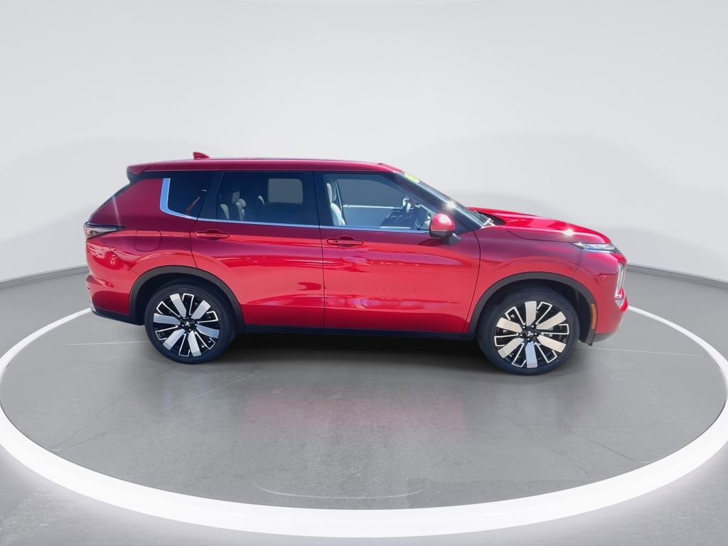 Used 2025 Mitsubishi Outlander SE FWD image 9