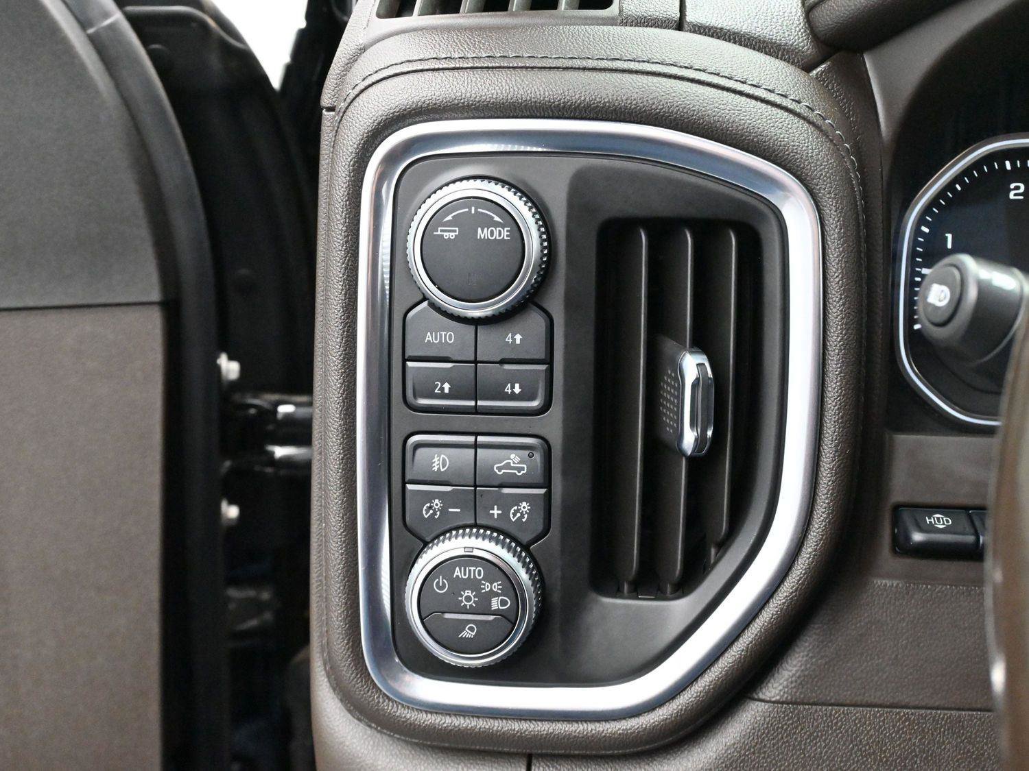 Used 2020 GMC Sierra 2500 Denali w/ Denali Ultimate Package image 28