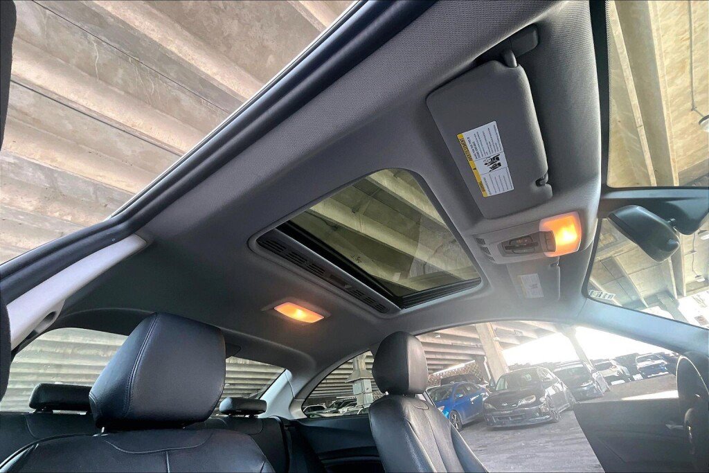 Used 2015 BMW 228i xDrive Coupe image 11