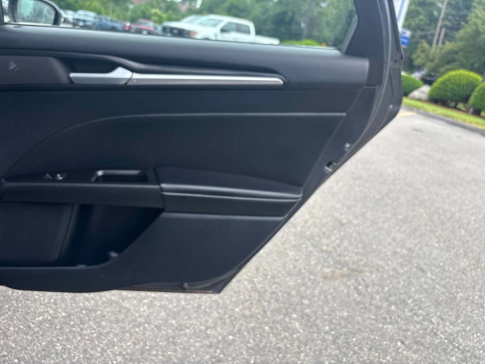 Used 2019 Ford Fusion Energi Titanium FWD image 36