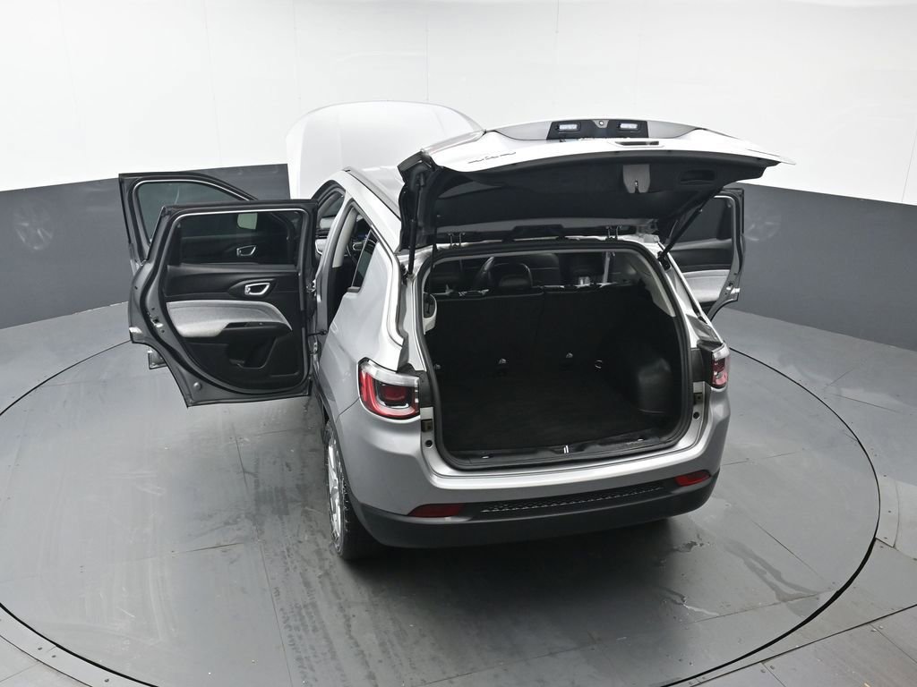 Used 2022 Jeep Compass Latitude w/ Convenience Group image 50