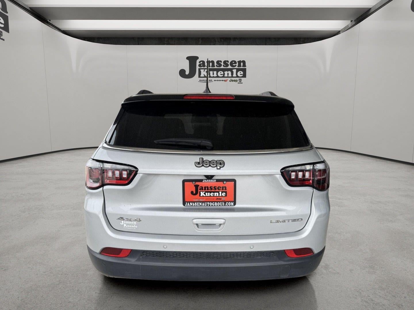 Used 2024 Jeep Compass Limited AWD/4WD image 2
