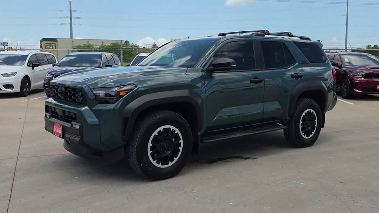 Used 2025 Toyota 4Runner TRD Off-Road Premium AWD/4WD image 4