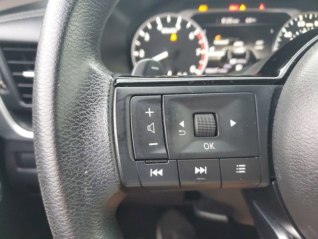 Used 2021 Nissan Rogue S image 32