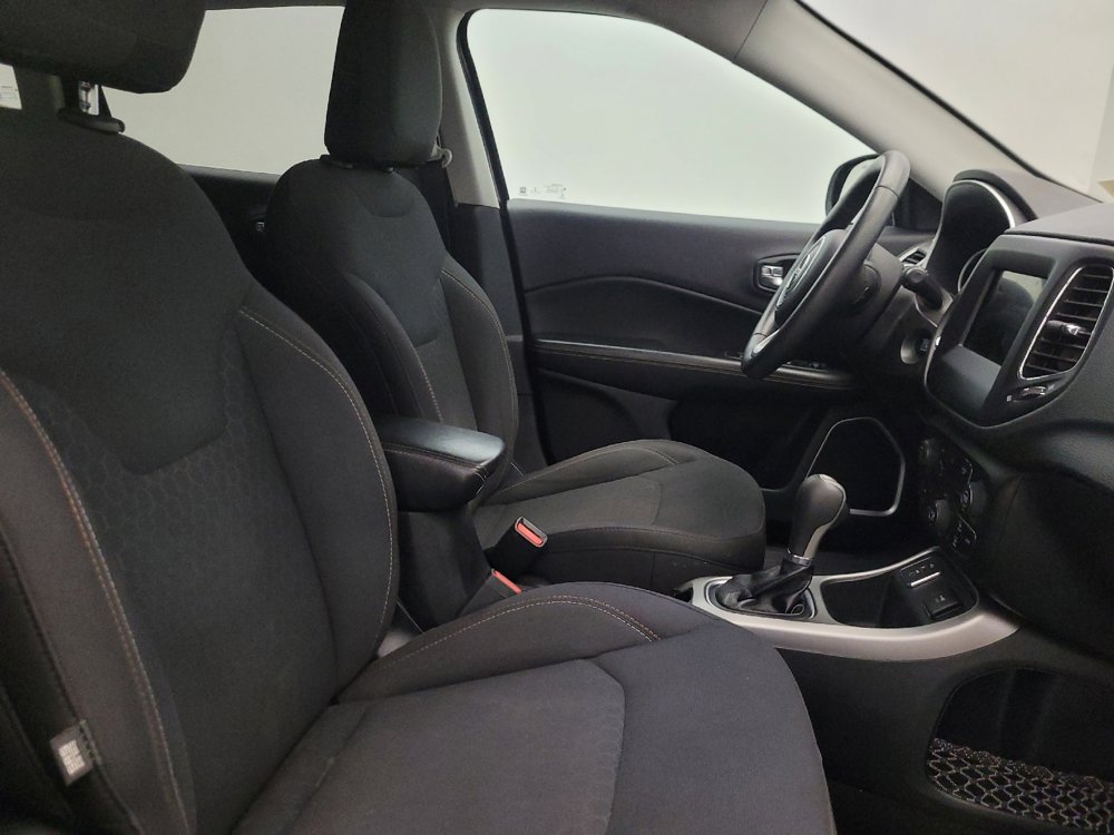 Used 2018 Jeep Compass Sport w/ Tech Group FWD image 21