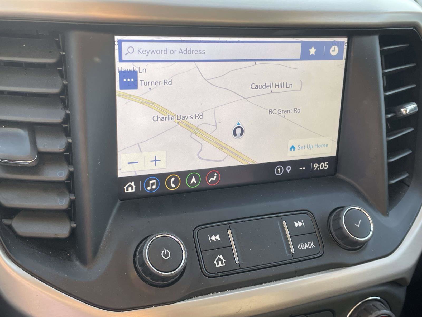 Used 2023 GMC Acadia Denali w/ Denali Technology Package image 10