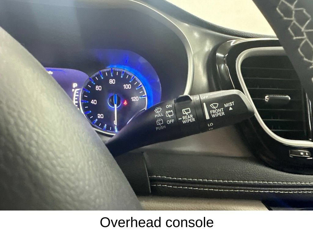 Used 2023 Chrysler Pacifica Touring-L AWD/4WD image 39
