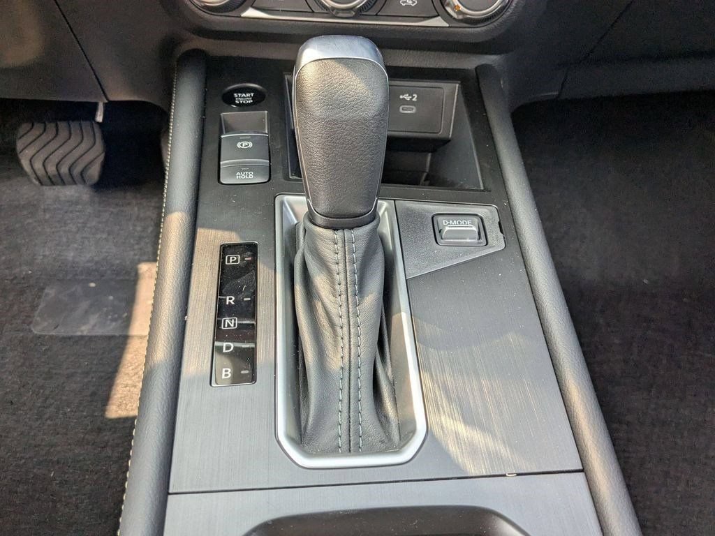 New 2025 Nissan Kicks SV w/ SV Premium Package AWD/4WD image 36
