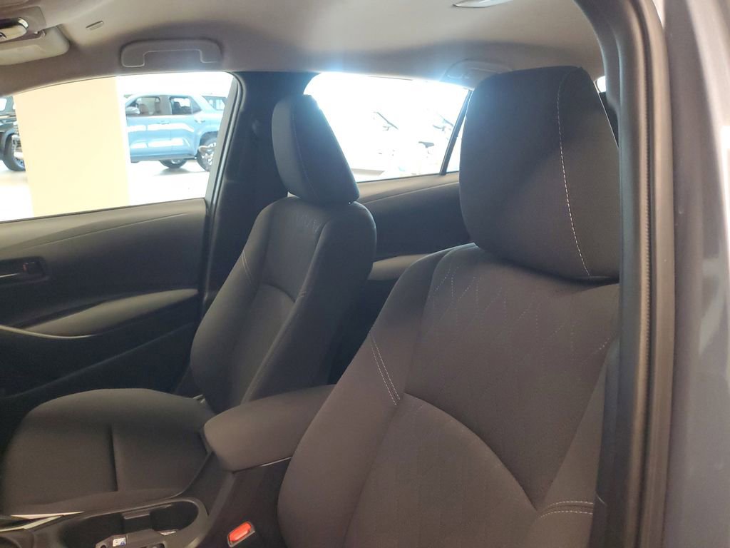 Used 2025 Toyota Corolla LE image 16