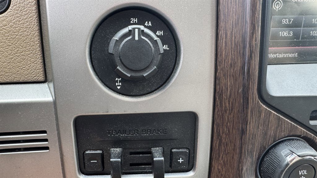 Used 2014 Ford F150 Lariat w/ Equipment Group 502A Luxury image 13