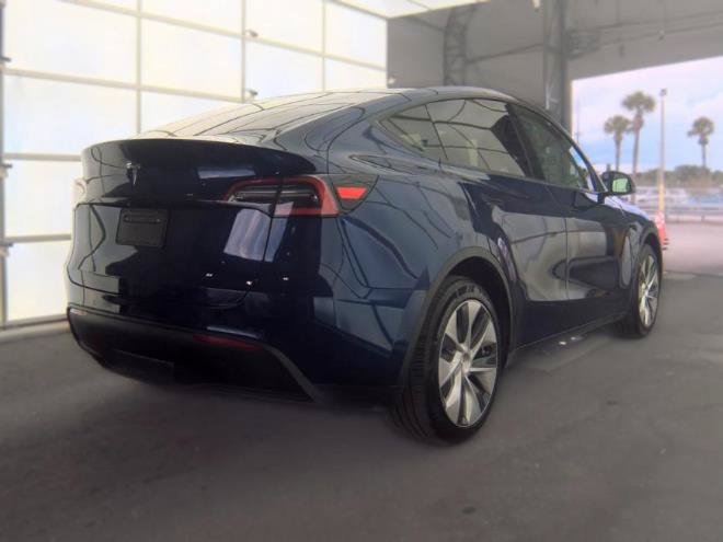 Used 2021 Tesla Model Y Long Range AWD/4WD image 4