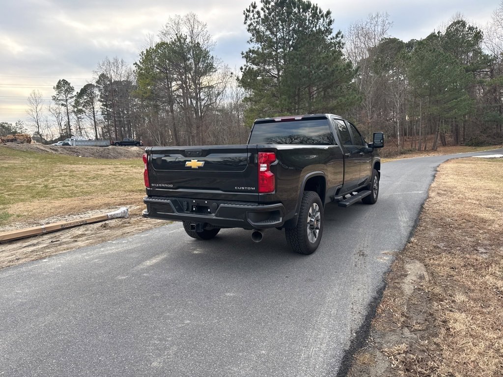 Used 2025 Chevrolet Silverado 2500 Custom w/ Custom Value Package image 5