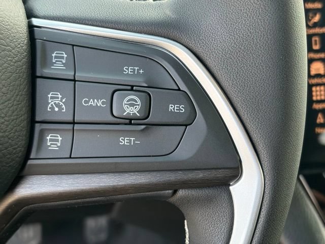 New 2026 Jeep Grand Cherokee Altitude AWD/4WD image 18