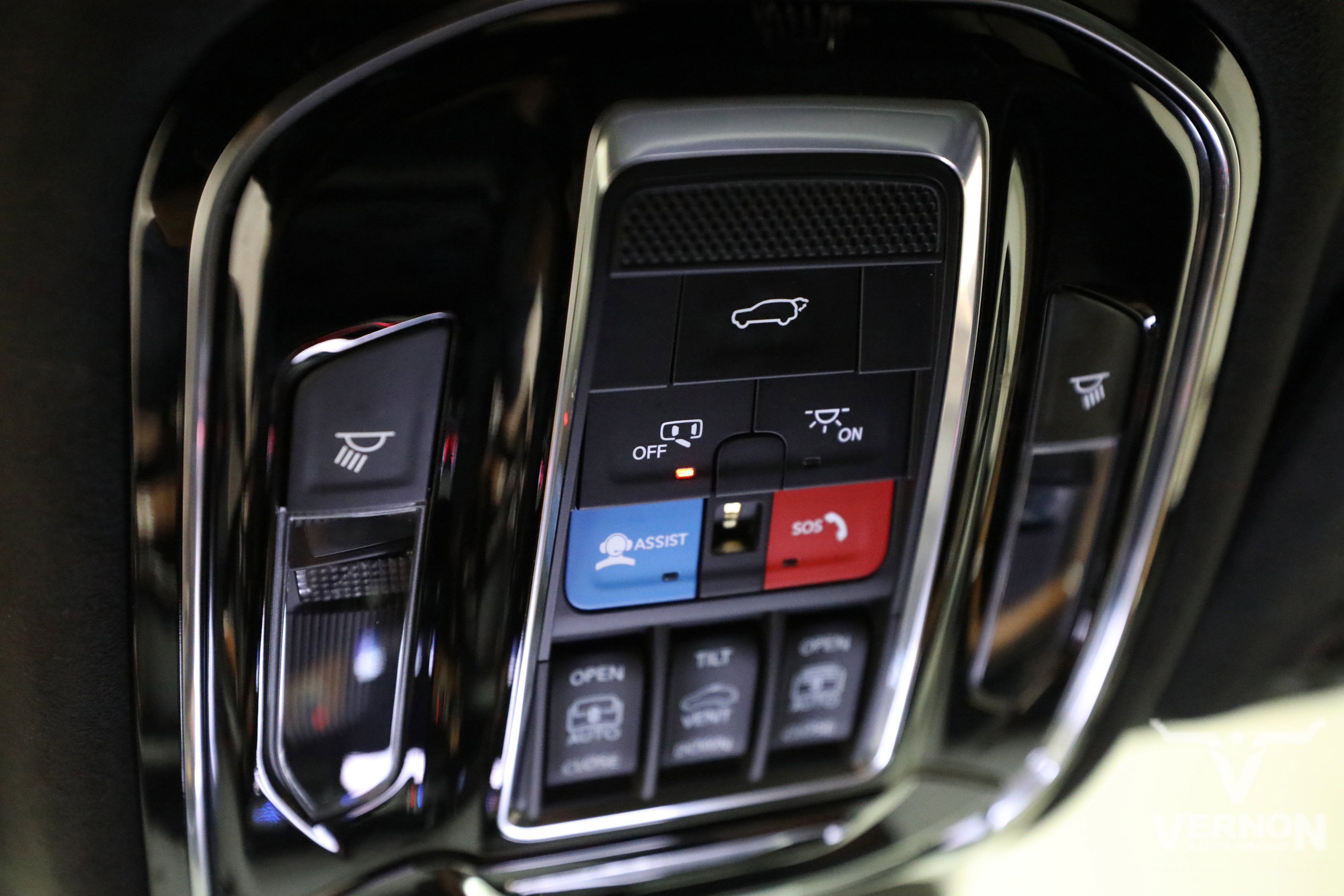 Used 2023 Jeep Grand Cherokee Summit AWD/4WD image 29