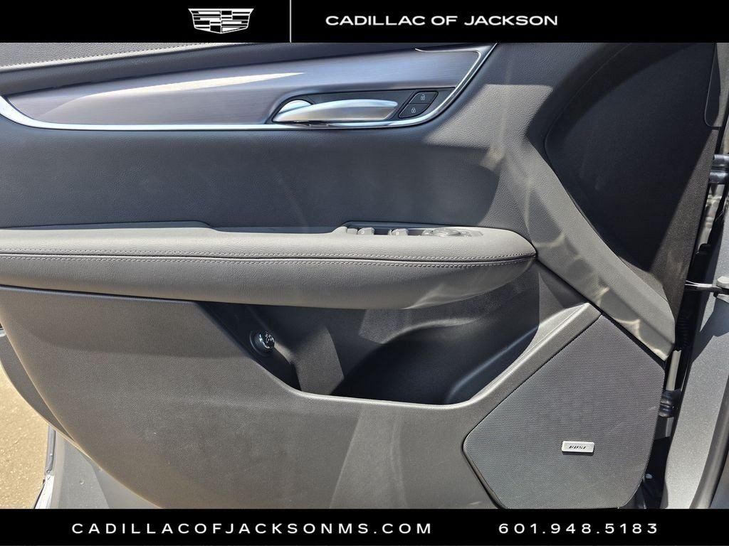 New 2026 Cadillac XT5 Luxury w/ LPO, Floor Liner Package AWD/4WD image 15
