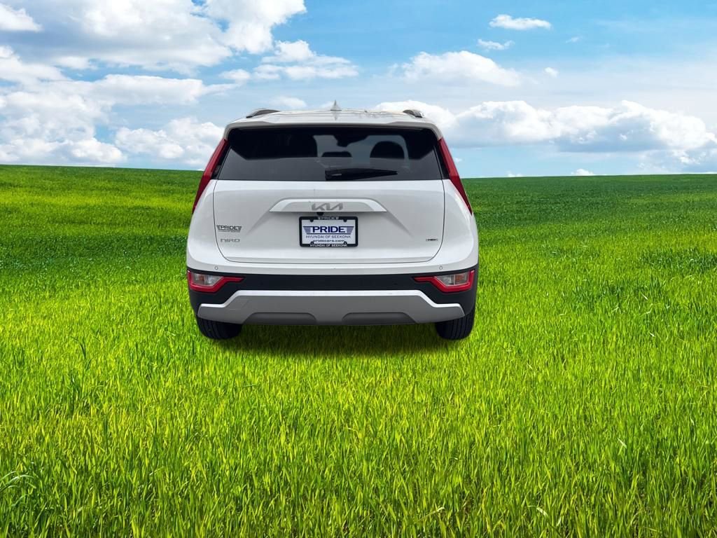 Used 2023 Kia Niro EX image 6