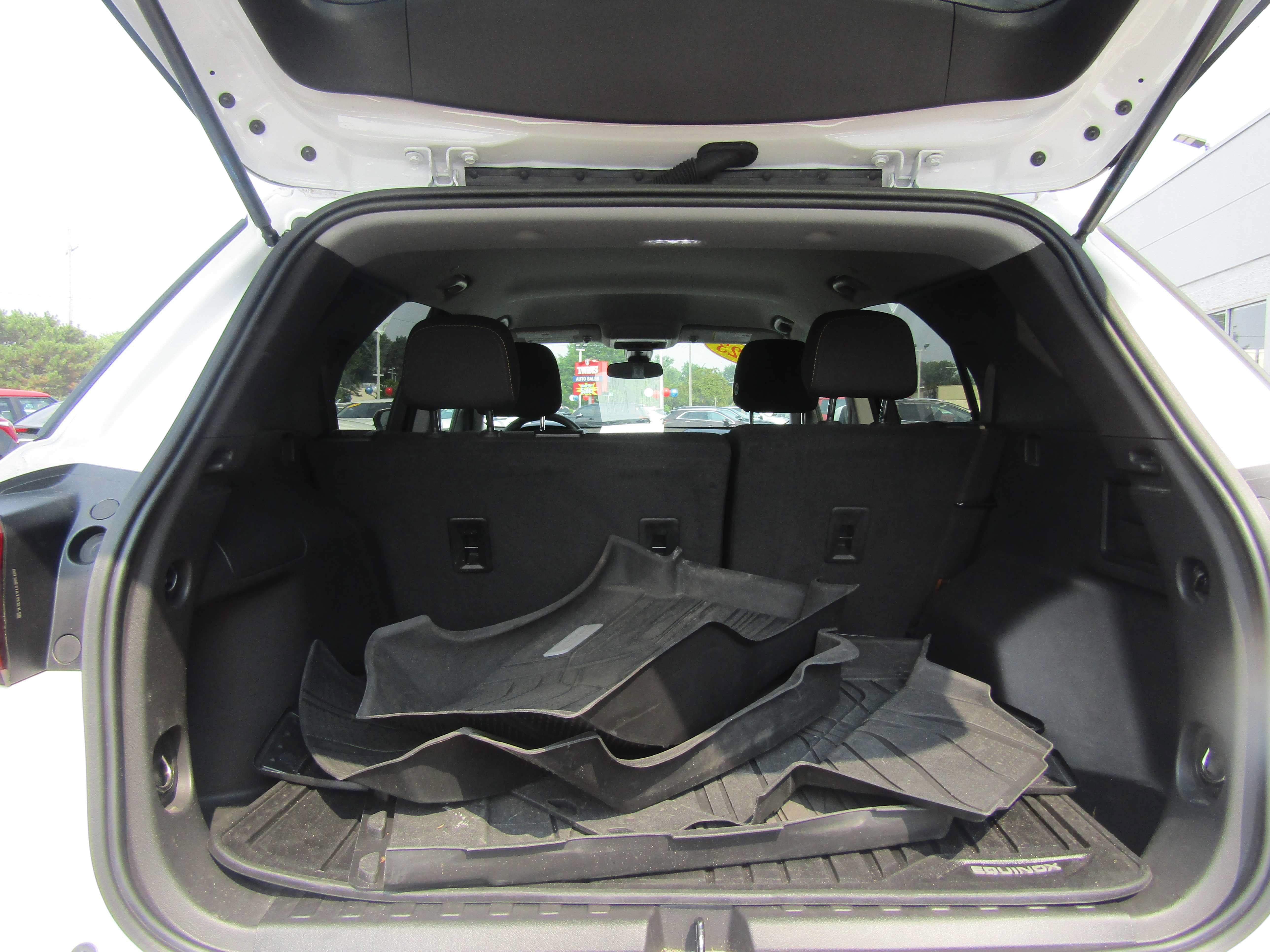 Used 2023 Chevrolet Equinox LT w/ LPO, Floor Liner Package AWD/4WD image 30