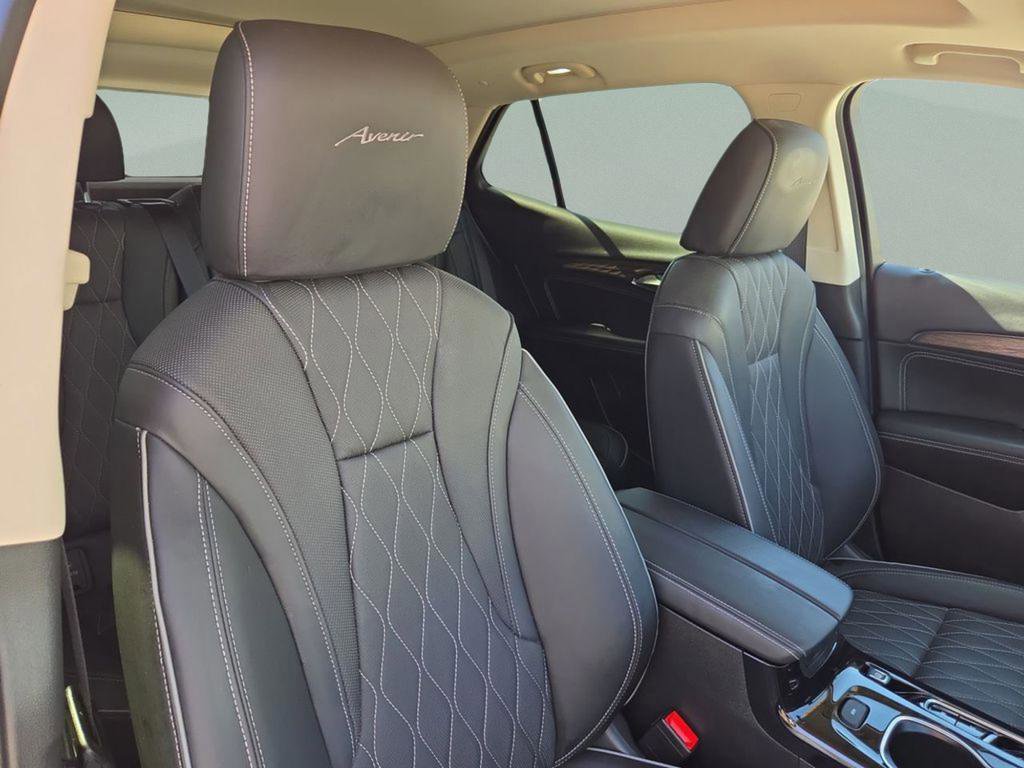 Used 2023 Buick Envision Avenir image 31