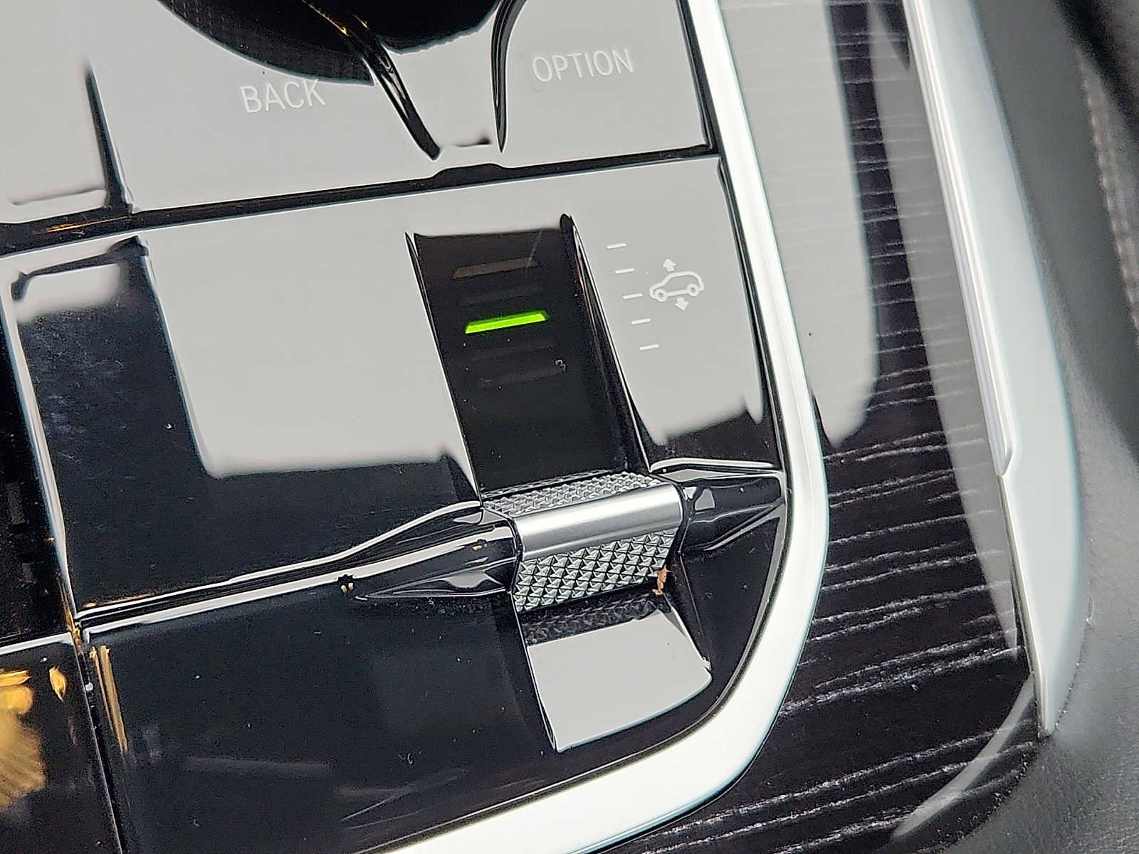 Used 2026 BMW X7 xDrive40i w/ M Sport Package image 24