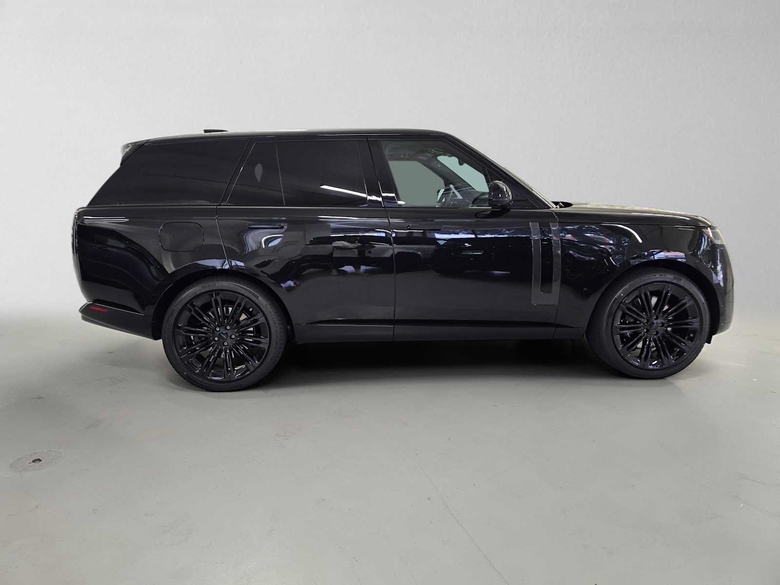 New 2026 Land Rover Range Rover SE AWD/4WD image 6