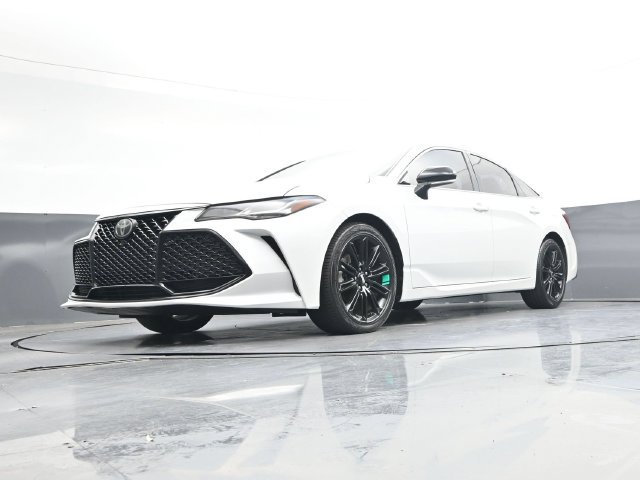 Used 2019 Toyota Avalon Touring FWD image 37