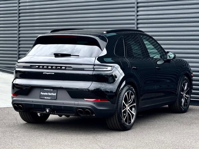 New 2026 Porsche Cayenne AWD/4WD image 7