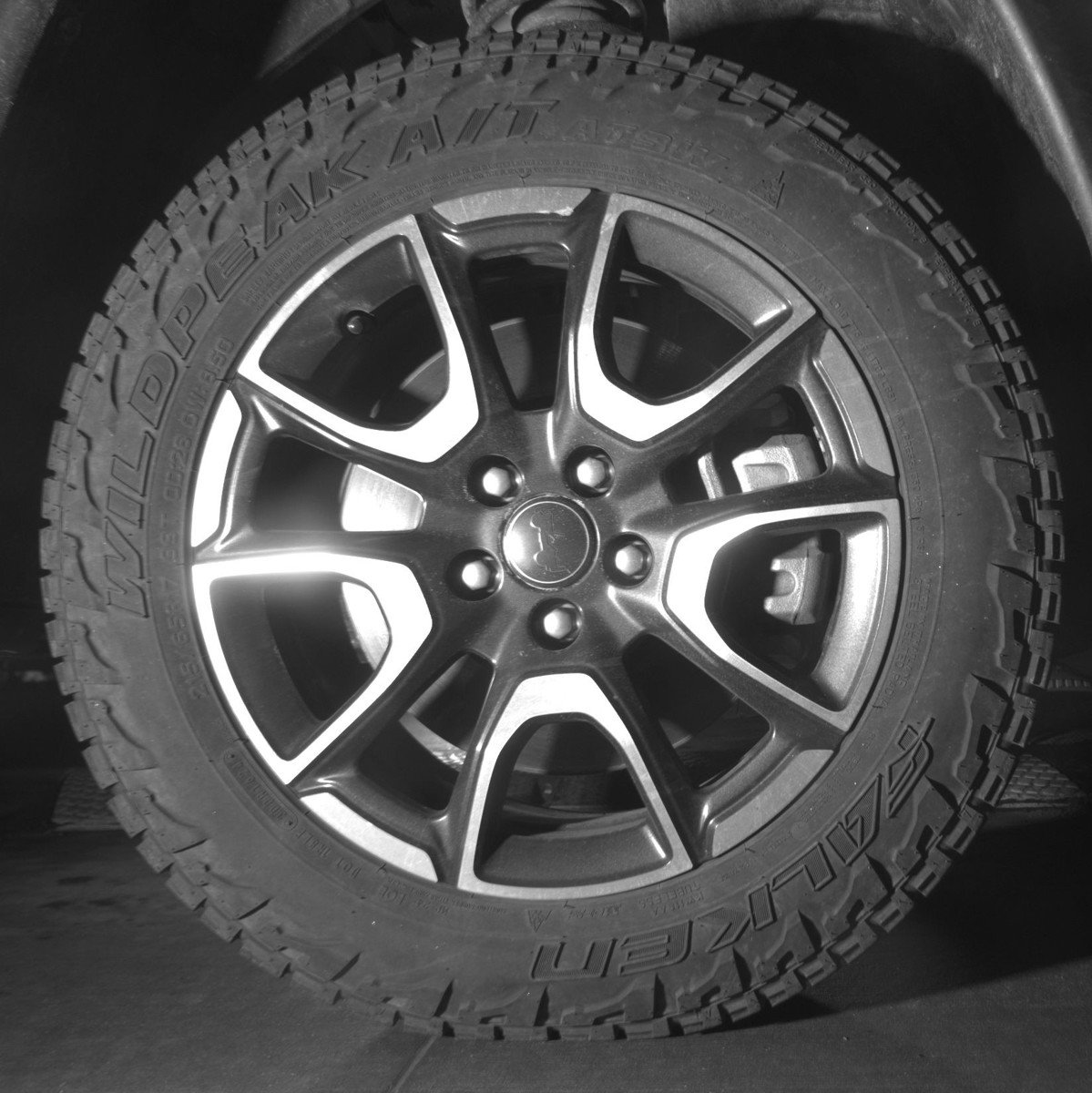 Used 2025 Jeep Compass Trailhawk image 13