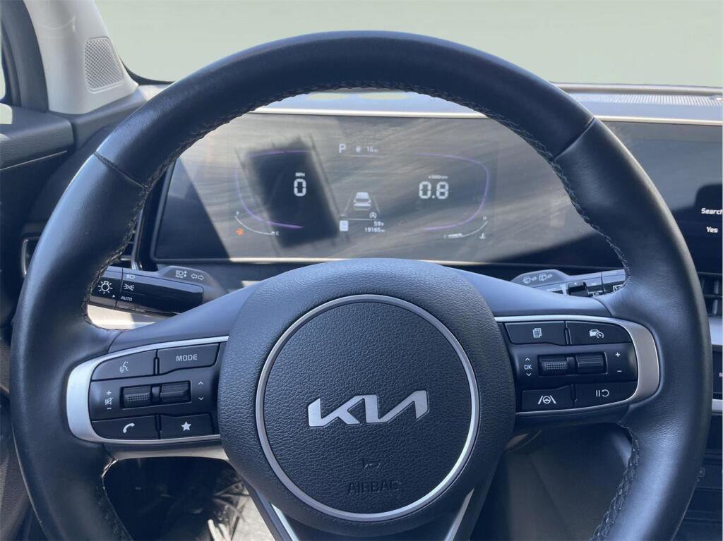 Used 2023 Kia Sportage EX AWD/4WD image 25