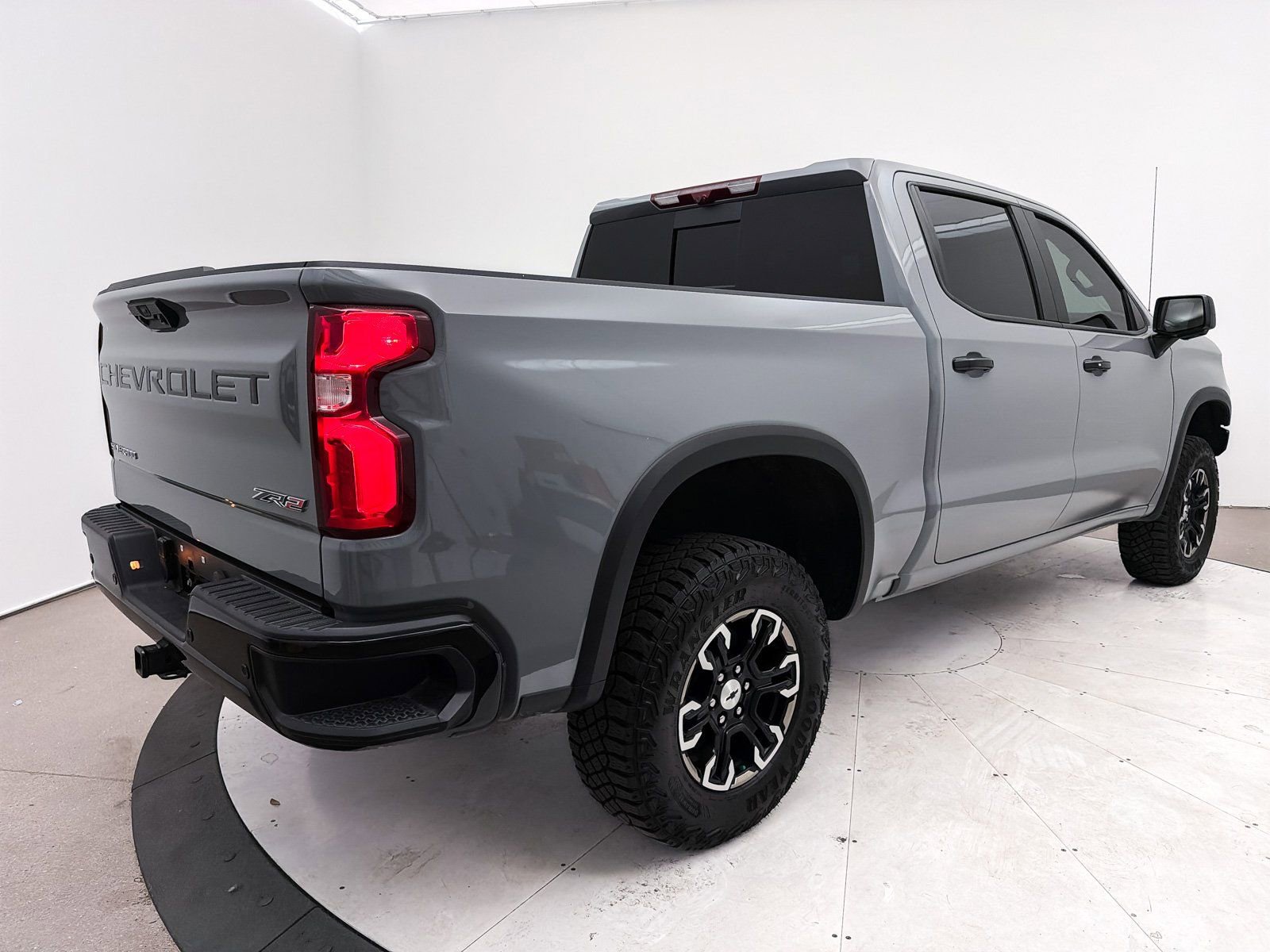 Used 2025 Chevrolet Silverado 1500 ZR2 w/ Technology Package image 17