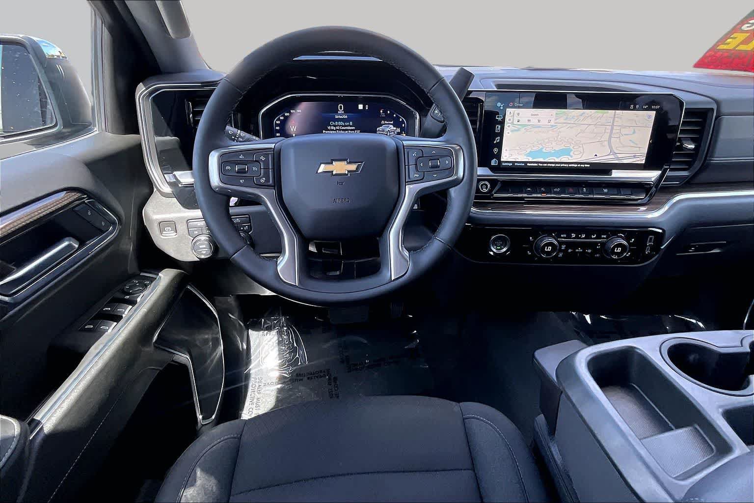 Used 2023 Chevrolet Silverado 1500 LT AWD/4WD image 6