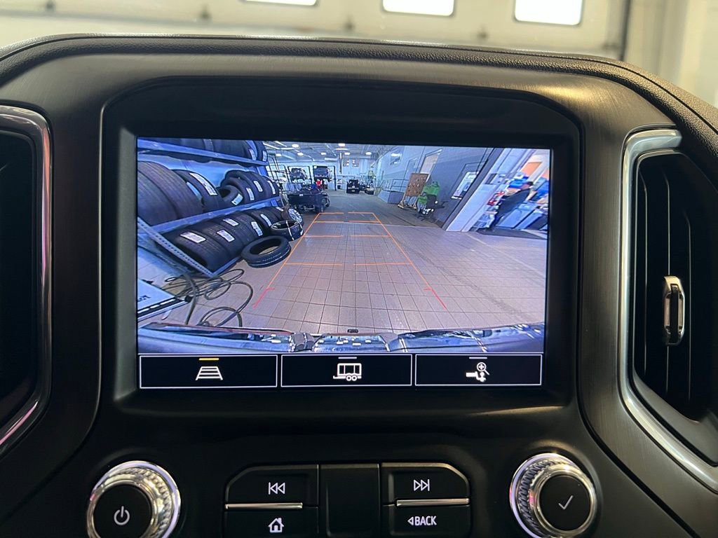 Used 2022 GMC Sierra 1500 AT4 w/ AT4 Premium Package image 23
