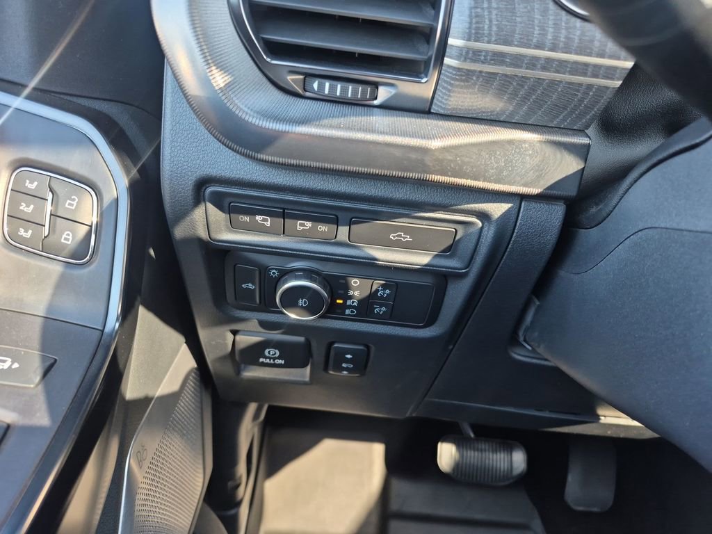Used 2021 Ford F150 Platinum w/ Equipment Group 701A High AWD/4WD image 22