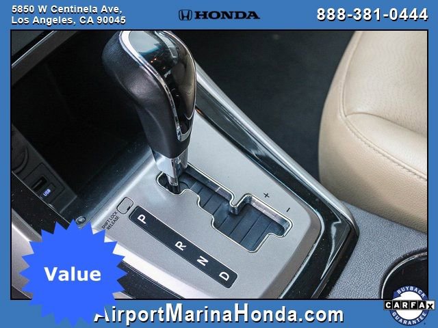 Used 2013 Hyundai Elantra Limited w/ Technology Pkg image 20