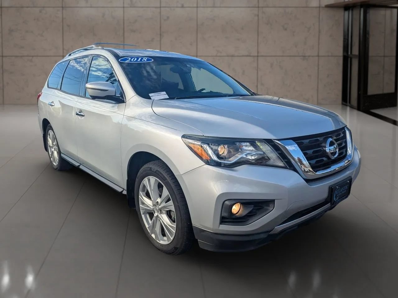 Used 2018 Nissan Pathfinder SL w/ SL Premium Package AWD/4WD image 4