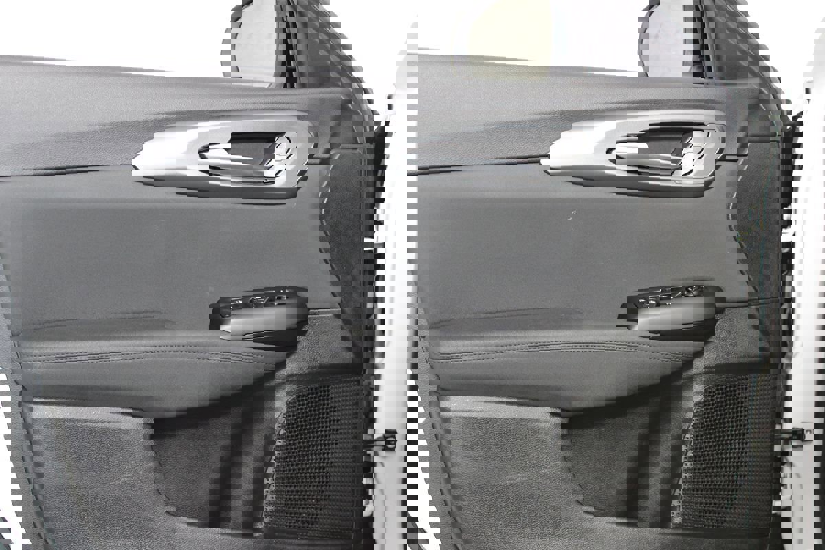 Used 2024 Alfa Romeo Tonale Ti w/ Premium Interior Package image 32