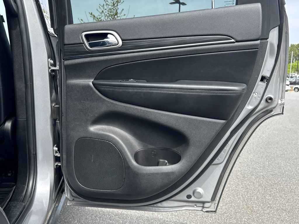 Used 2020 Jeep Grand Cherokee Limited w/ Luxury Group II image 16