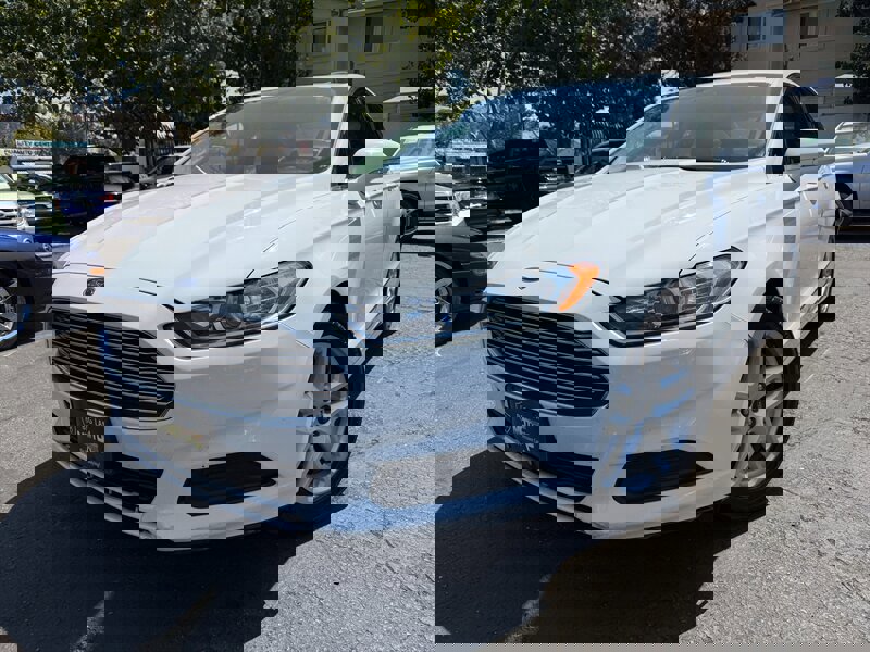 Used 2016 Ford Fusion SE