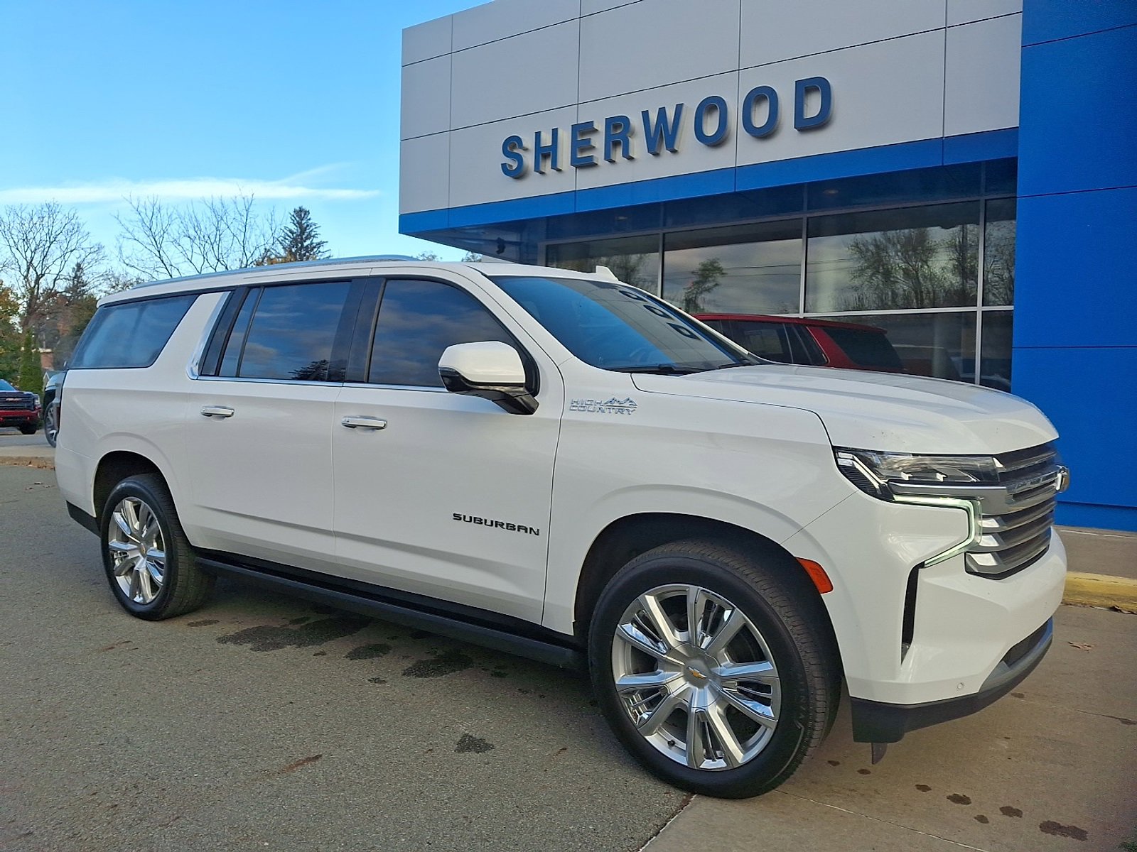 Used 2023 Chevrolet Suburban High Country w/ Premium Package 2