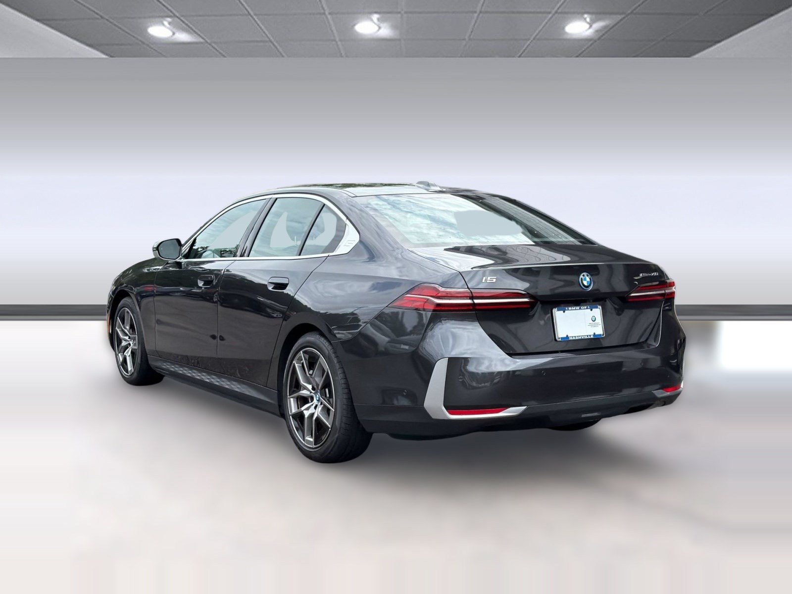 Certified 2024 BMW i5 eDrive40i w/ Premium Package RWD image 3