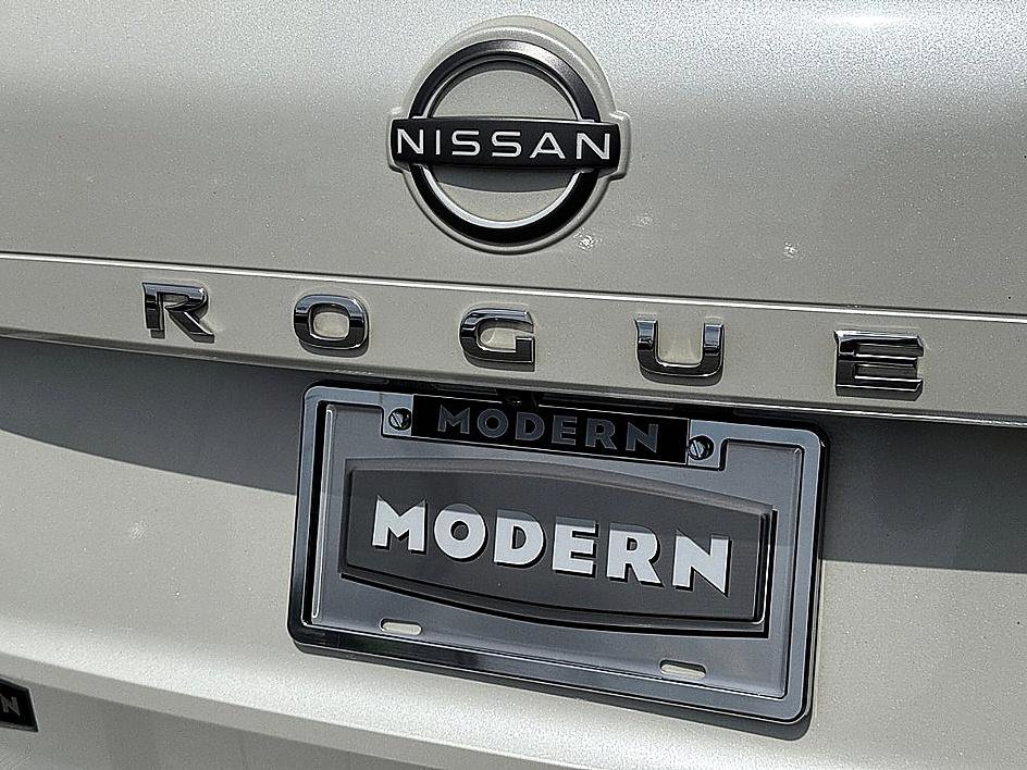 Used 2022 Nissan Rogue SV w/ SV Premium Package FWD image 25